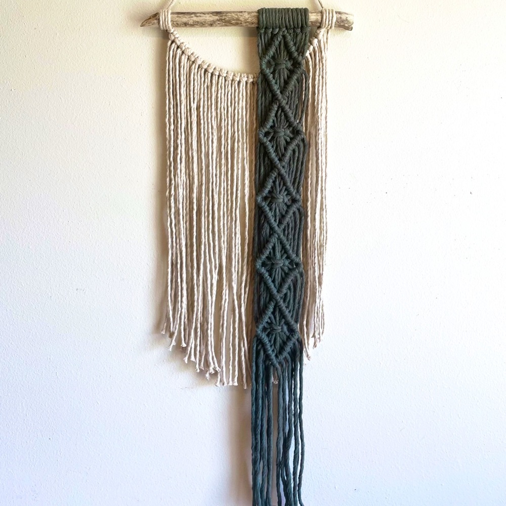 Customizable macrame wall hanging